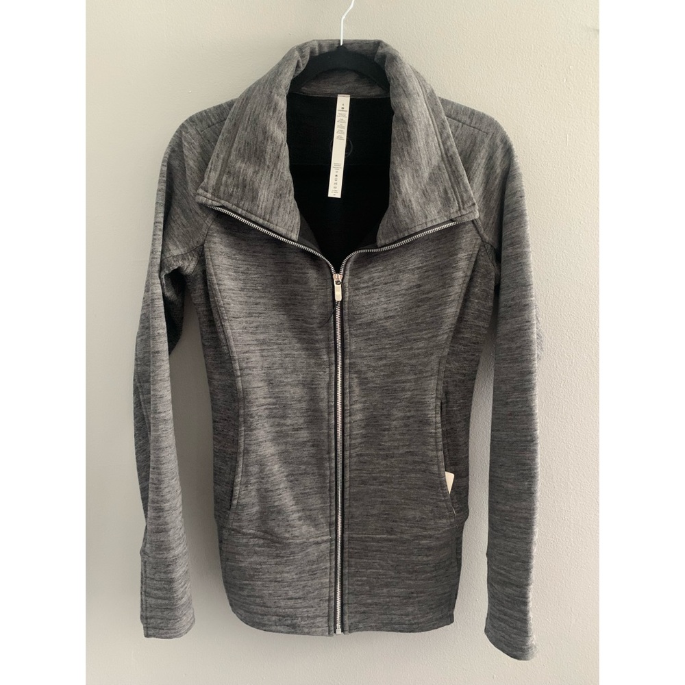 NWT Lululemon Heather Grey Zip-Up